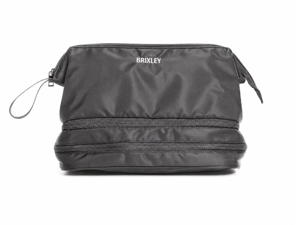 Brixley Toiletry Bag in Gray